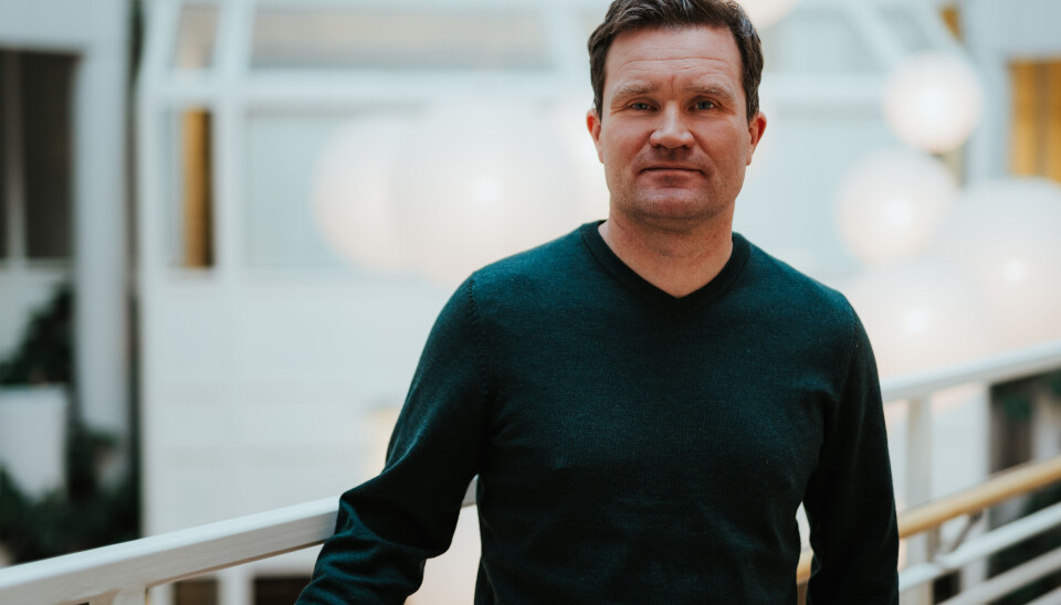 Ketil Raknes sier at det har skjedd en endring i hva som anses som vanlige hjelpemidler
