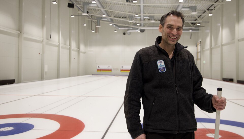 Harald Ims har spilt curling i mange år.