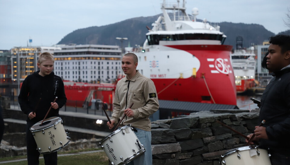 Lørdagskorpset øver på Bergenhus festning.