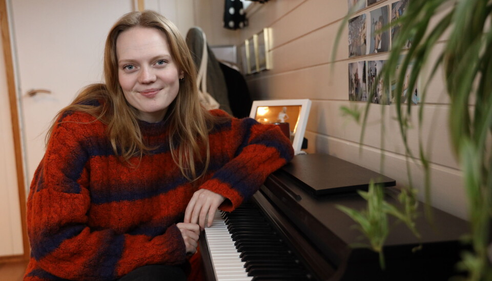 På Kongshaug musikkgymnas får alle elever grunnleggende opplæring i piano. Andrea Ådland fikk også det da hun gikk der, men liker aller best å synge.
