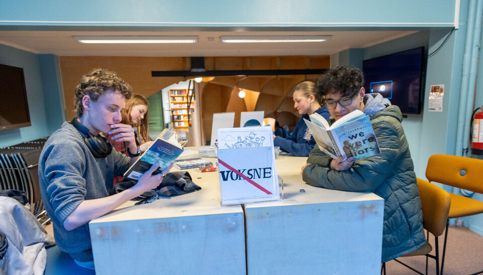 På UKULT er skiltingen tydelig på at innholdet skal være på ungdommens premisser. Sean Turnville-Johannessen (t.v. foran), Arambha Shrestha (t.h. foran), Tala Rose Laurance (t.v. bak) og Matylda Nykiel (t.h. bak).