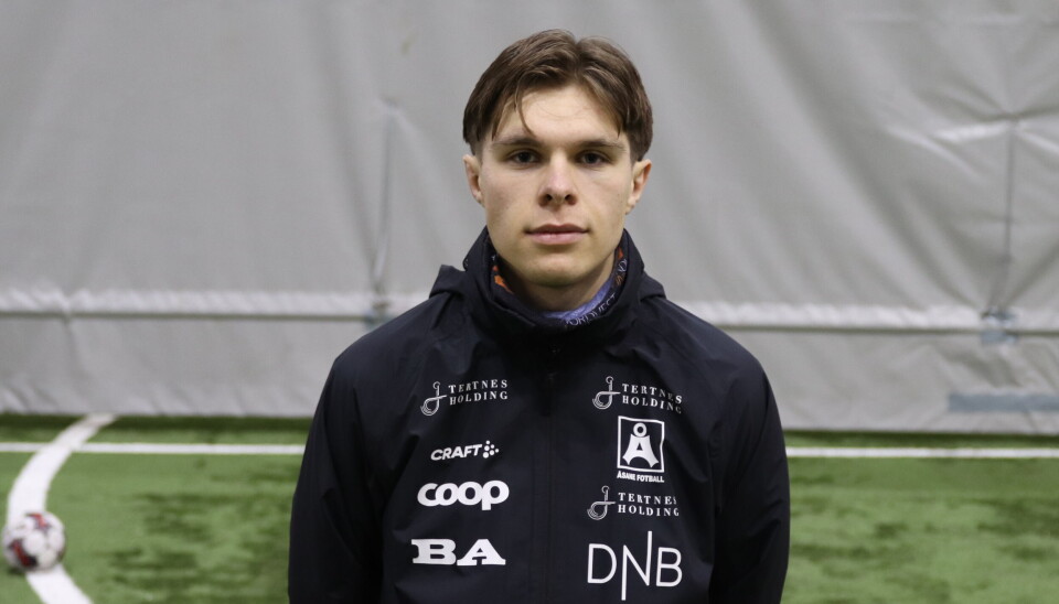 Mads Kalvenes (23) på trening med Åsane U15