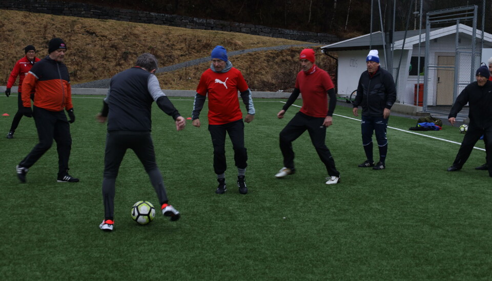 Veteranlaget i Sandviken IL er ivrige på fotball. Kanskje de fortsatt er motiverte fordi de ikke mistet sine beste medspillere til akademiene i ung alder?