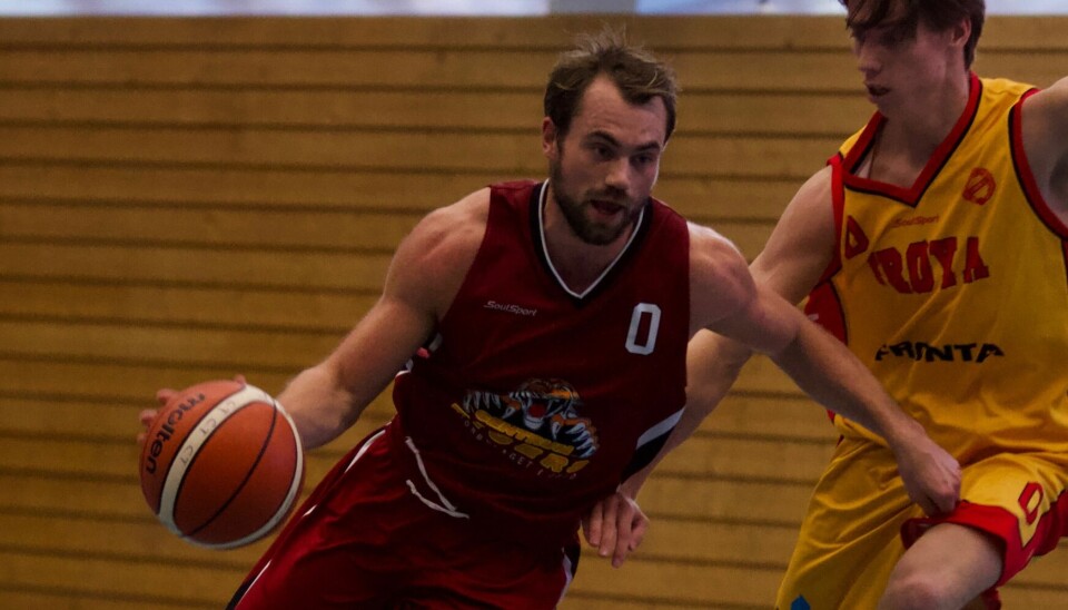 TIDLIGERE PROFF: Magnus Midtvedt da han spilte for Centrum Tigers.