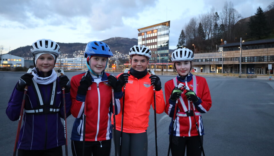 Fornøyde skijenter.