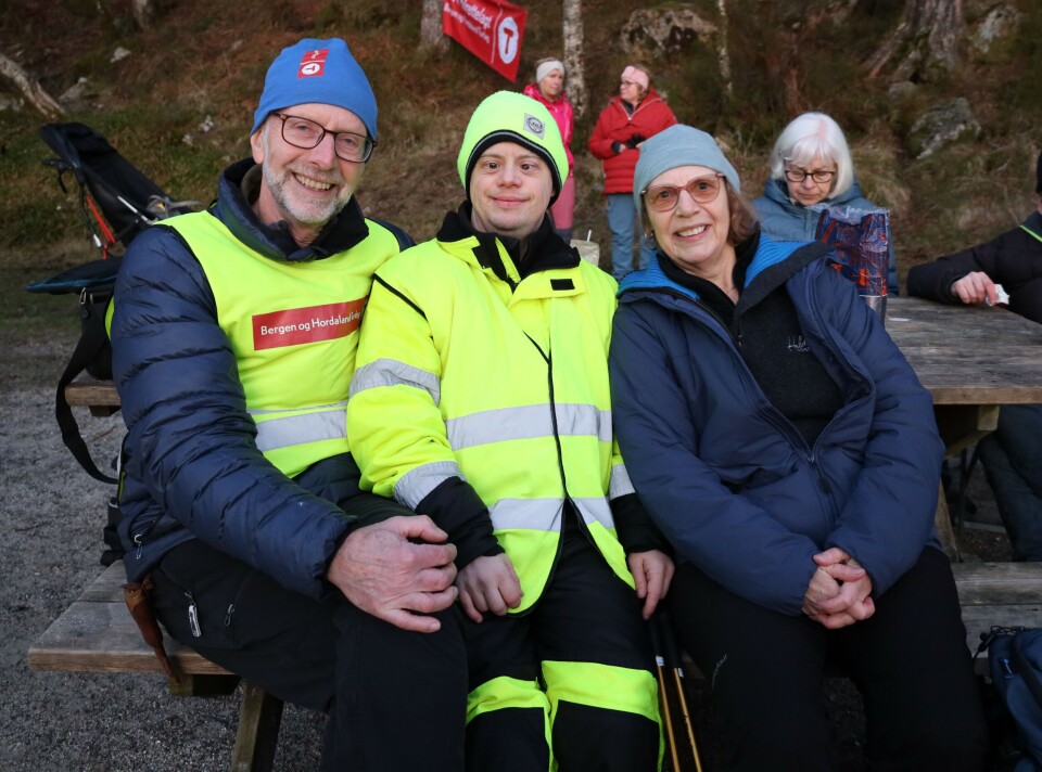 Frivillig Arve Løvenholdt med Kai Morten og Mamma May.