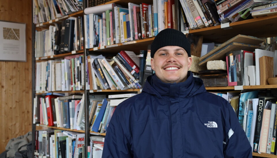 Ola på biblioteket til BAS.