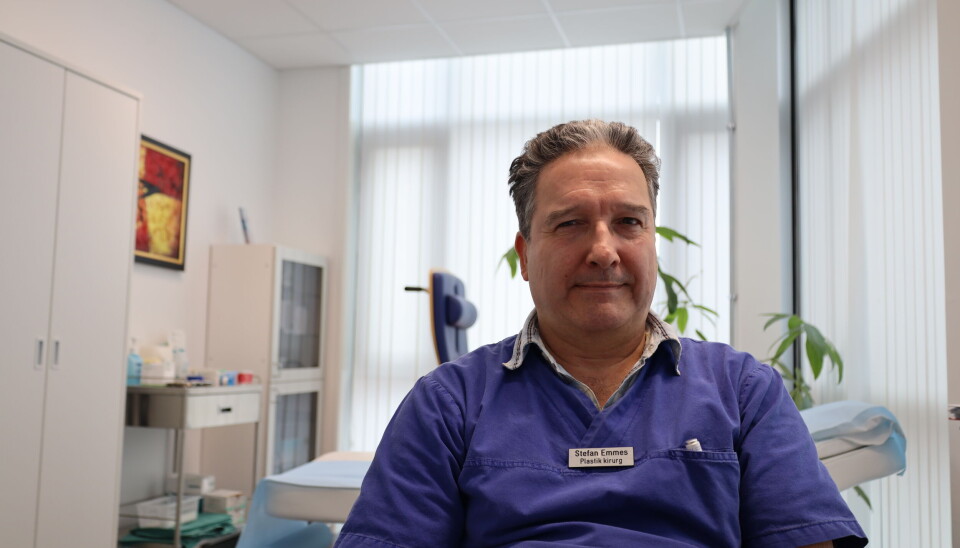 PÅ PLASTIKKIRURGISK INSTITUTT: Stefan Emmes.