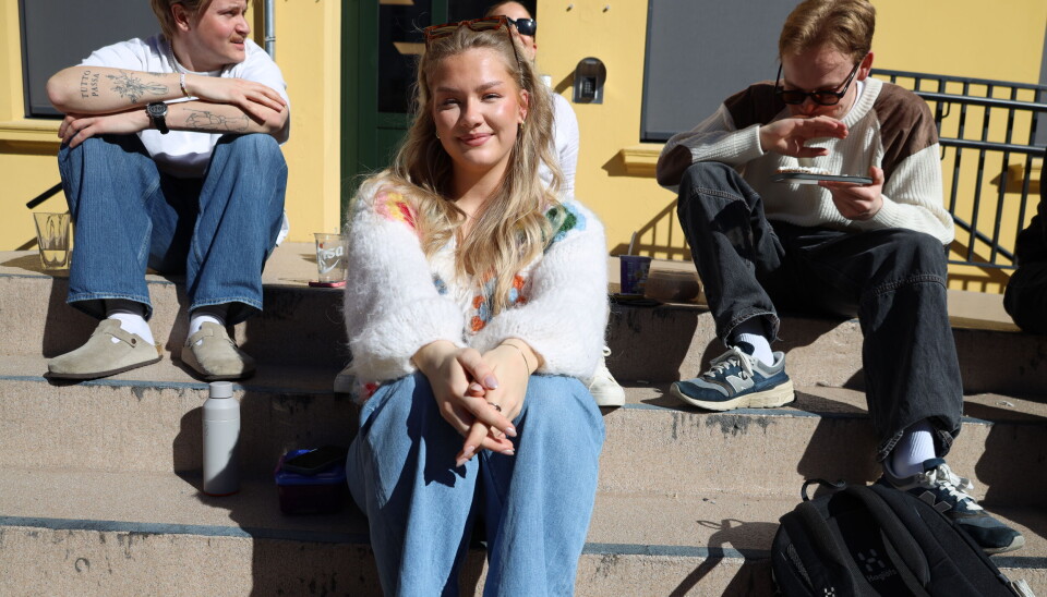 Dina Dammen har lest selvhjelpsbøker i to år