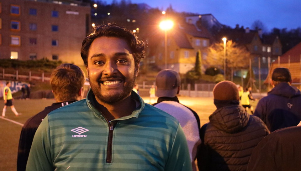 LAGLEDER: Dheena Ramalingam er lagleder for Øl og Offside.