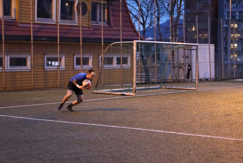 KEEPER: Nicolás August Sanne står målvakt i siste omgang.